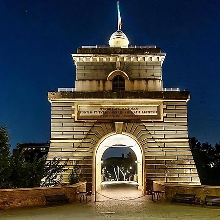 Dolcevita Ponte Milvio Roma Exterior foto